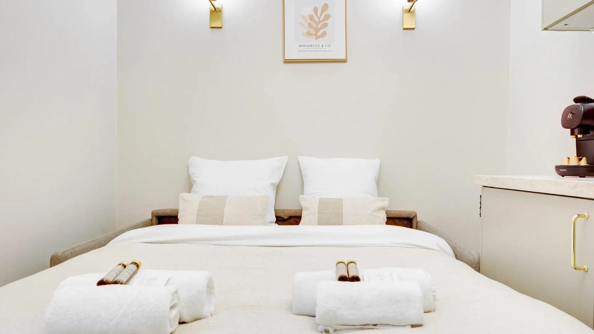 Apartamento Charming Studio With A-C París